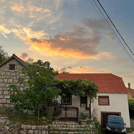 Kuca Za Odmor Villa Nikšić Bagian luar foto