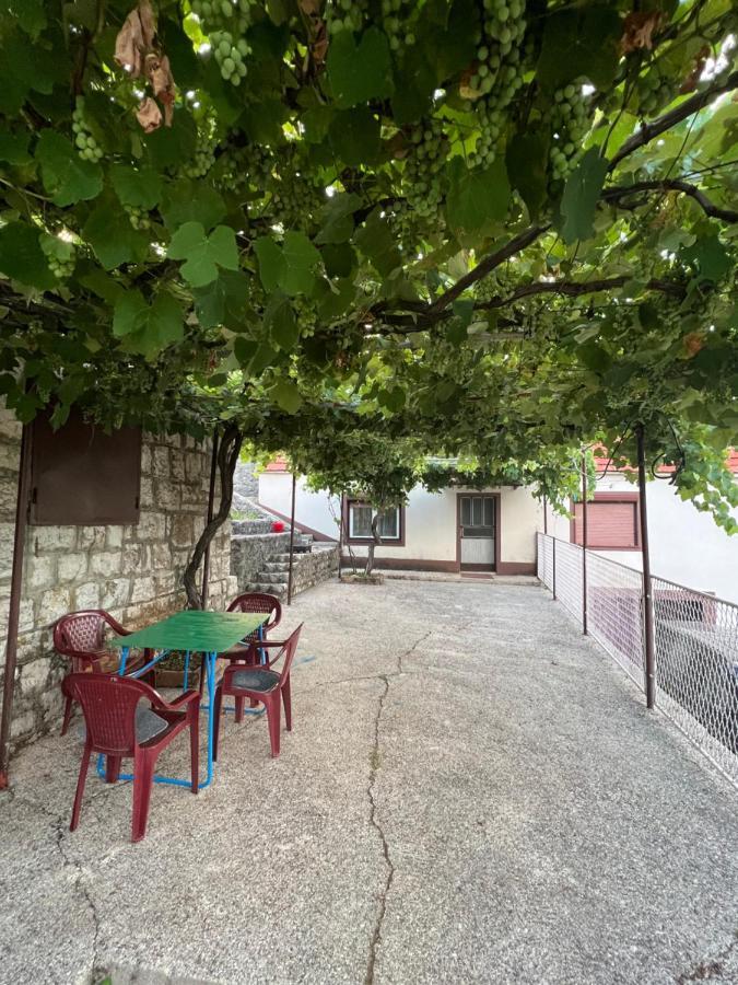 Kuca Za Odmor Villa Nikšić Bagian luar foto